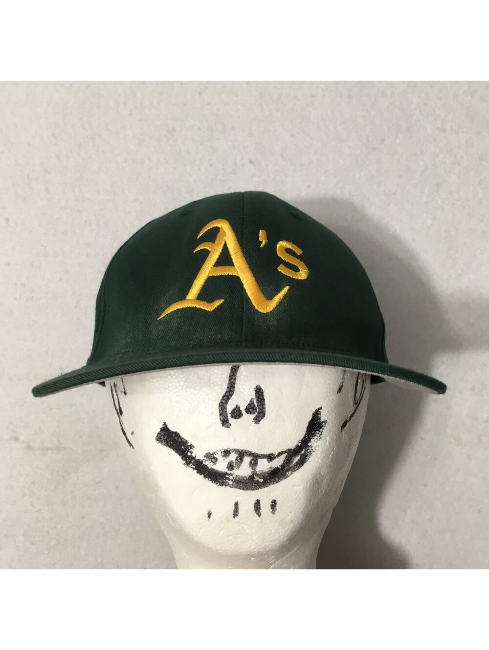 Oakland A's Hat cap flex fit small/medium green